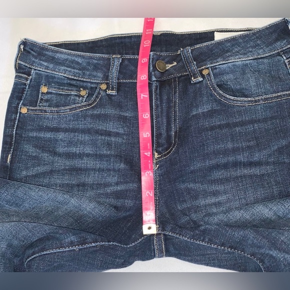 Vince Camuto Womens Jeans Size 27 Size 4 Dark Blue Wash Slim Leg Raw Angled Hem - Picture 9 of 12